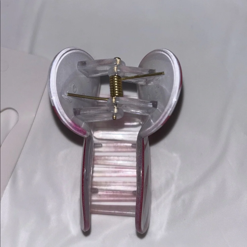 Red and White “LOVE YOU” Heart-Shaped Hair Clip